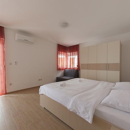 Apartments Villa Klara Башка-Вода Экстерьер фото