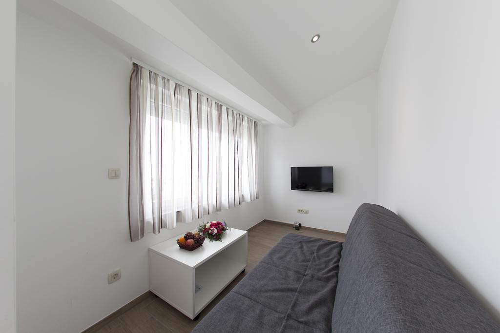 Apartments Villa Klara Башка-Вода Экстерьер фото