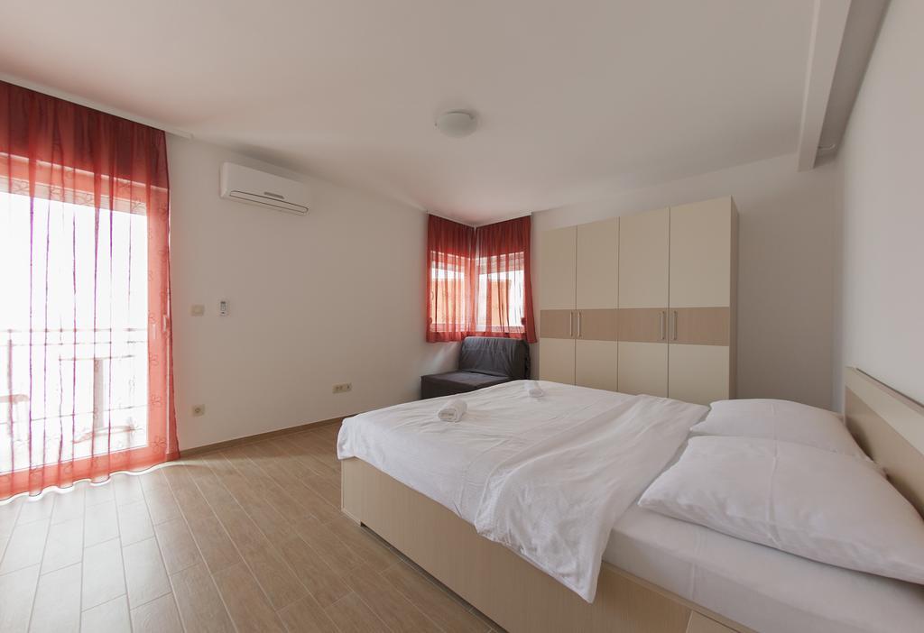 Apartments Villa Klara Башка-Вода Экстерьер фото